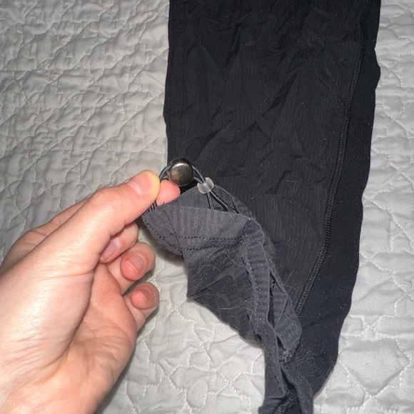 Lulu Lemon Jogger Pants - Picture 2 of 4